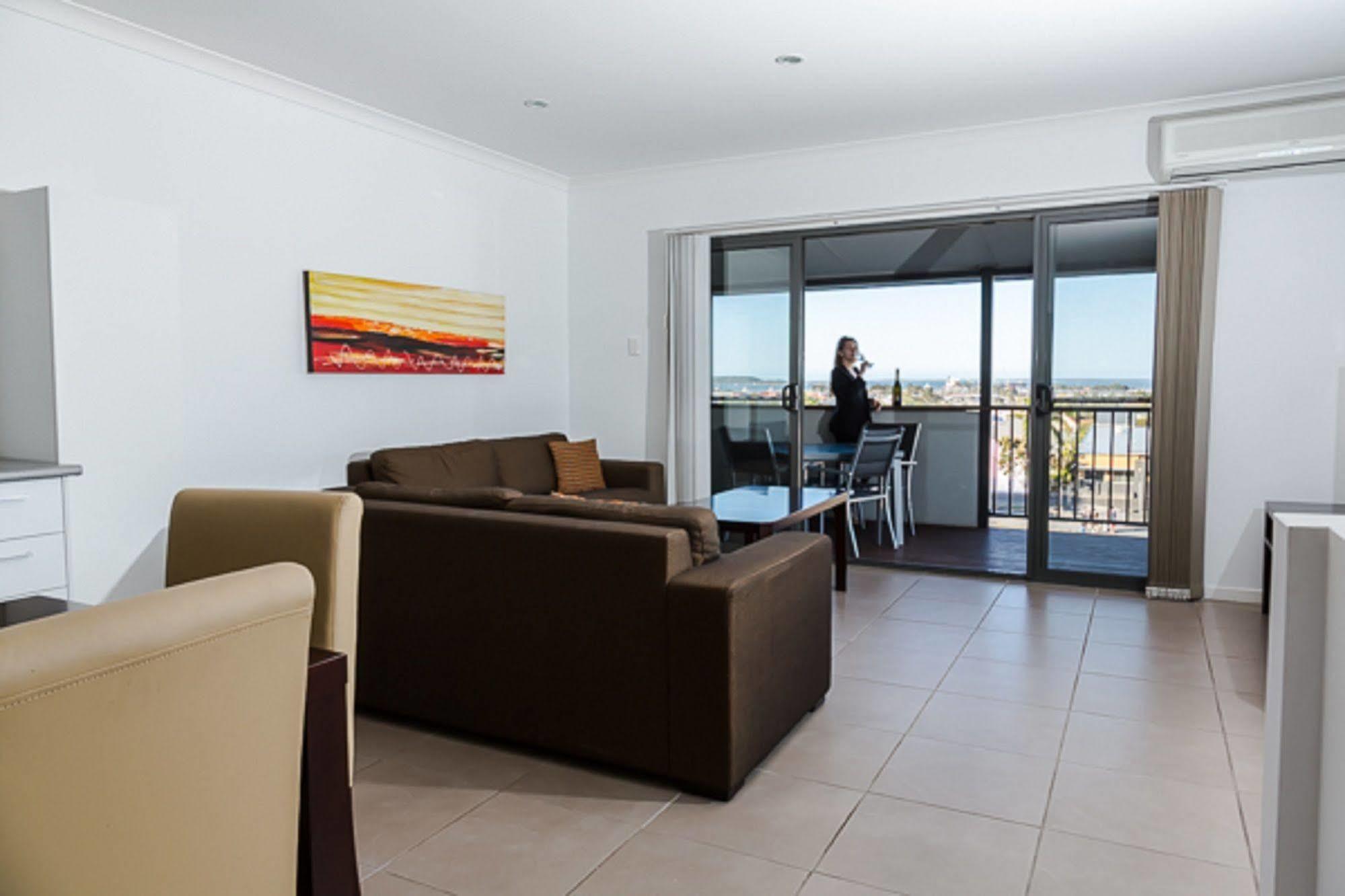Gladstone Heights Executive Apartments Bagian luar foto